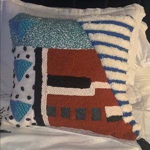 Decorative pillow